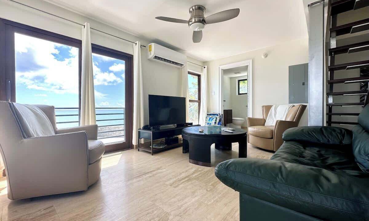 Photo of Livingroom in Northwest Point