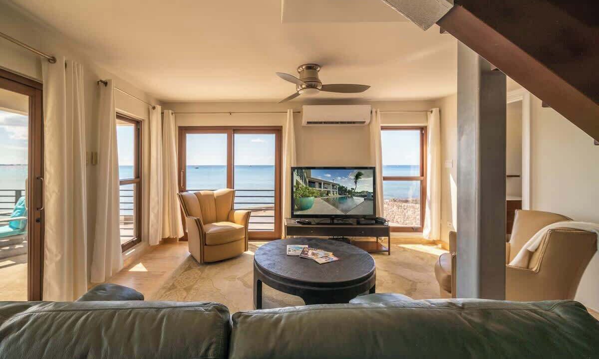 Photo of Livingroom in Northwest Point
