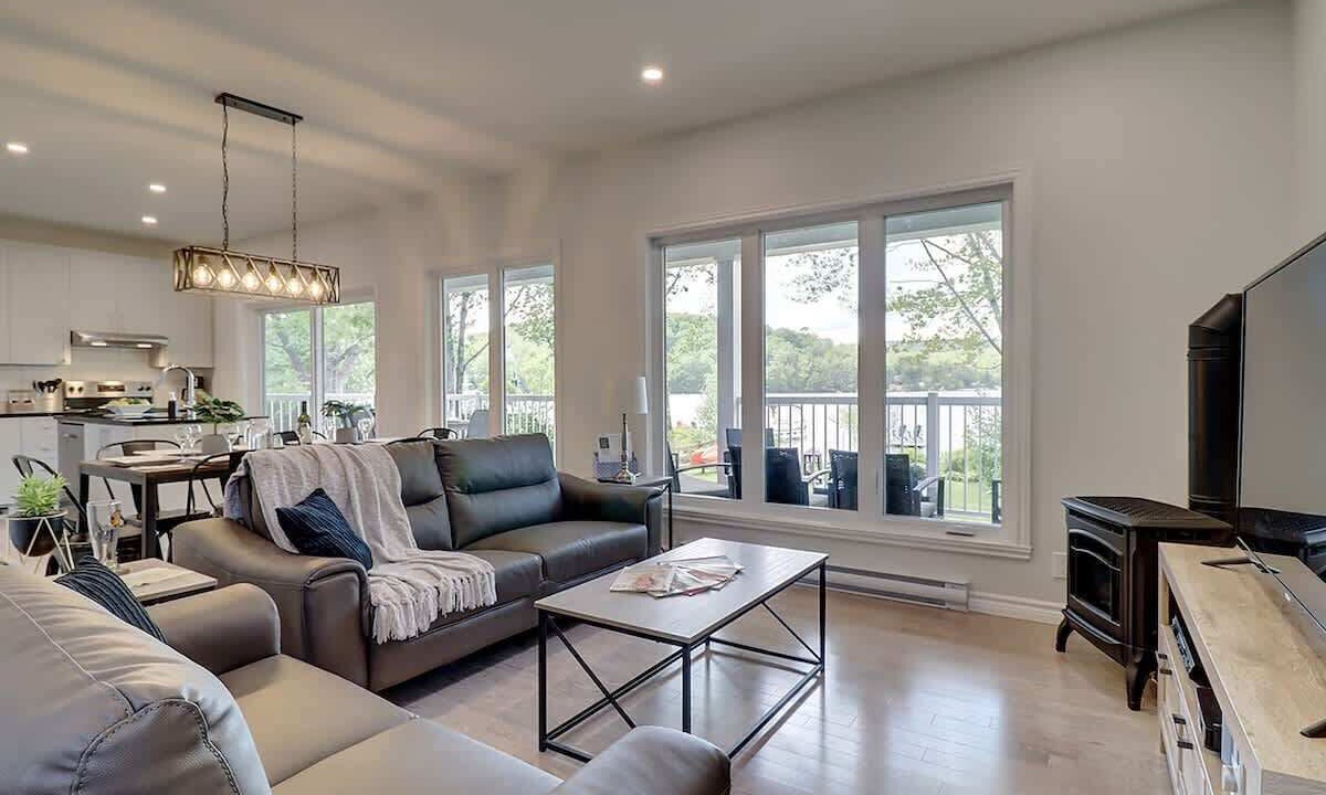 Photo of Livingroom in Stanstead Township