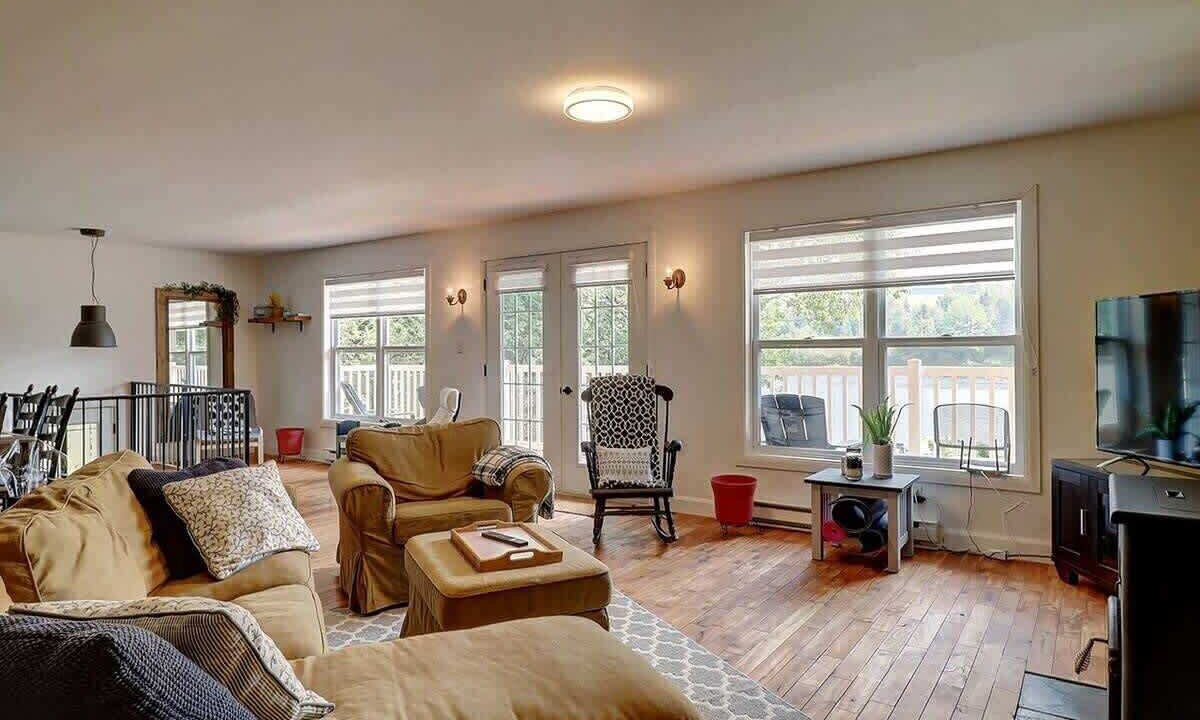 Photo of Livingroom in Dudswell