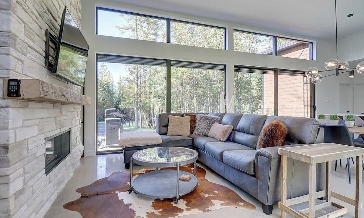 Photo of Livingroom in Stanstead Township