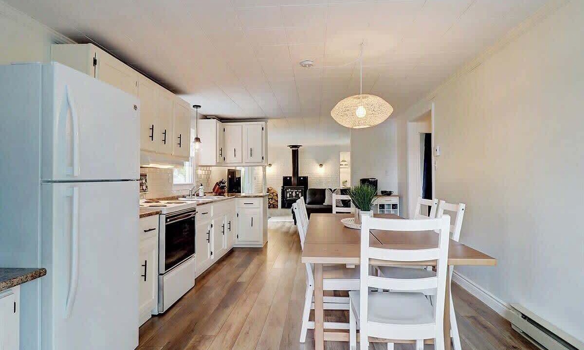 Photo of Kitchen in Memphremagog Regional County Municipality
