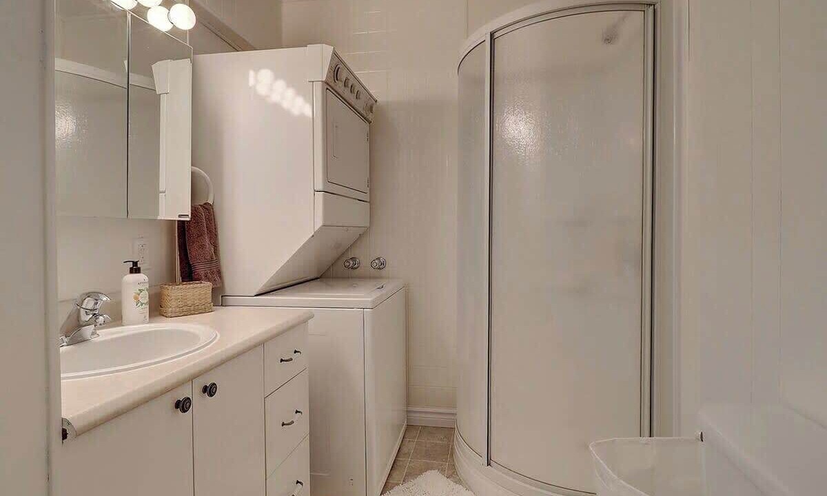Photo of Bathroom in Memphremagog Regional County Municipality
