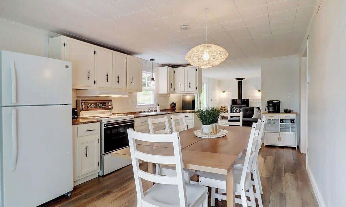 Photo of Kitchen in Memphremagog Regional County Municipality