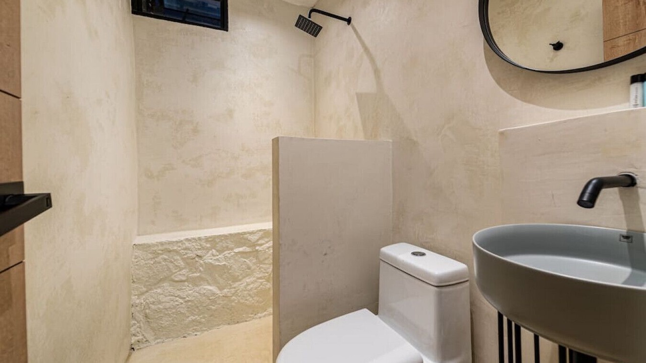 Photo of Bathroom in La Florida