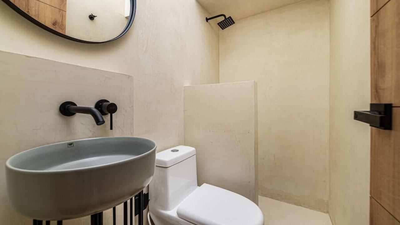 Photo of Bathroom in La Florida