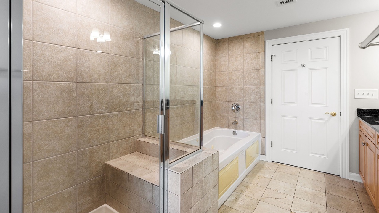 Photo of Bathroom in Arcadian Shores