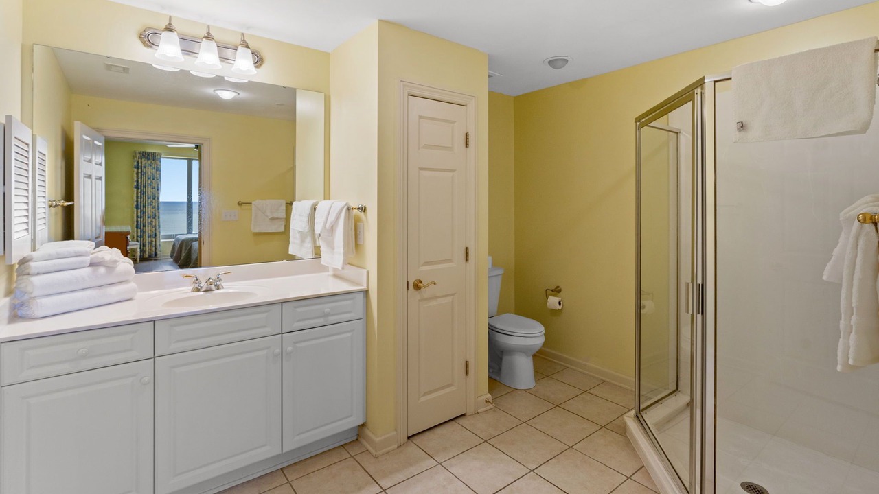 Photo of Bathroom in Arcadian Shores