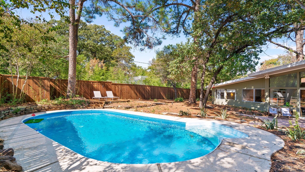 Photo of Outdoor in Denton
