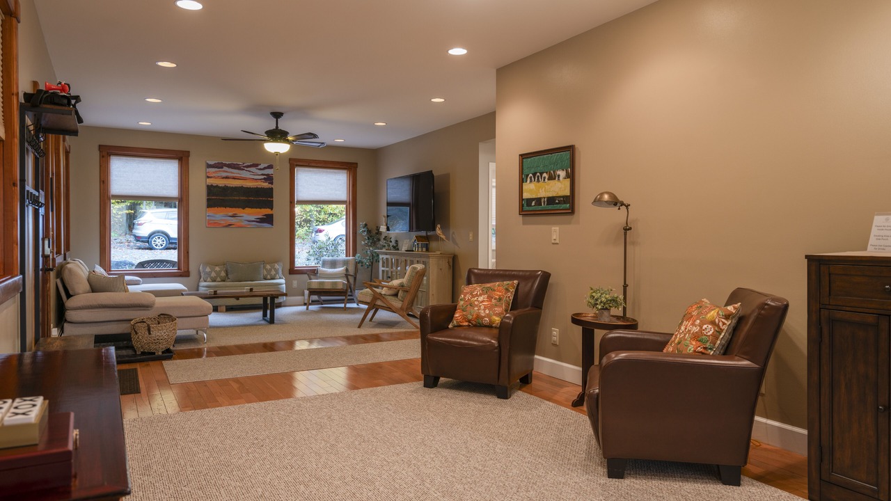 Photo of Livingroom in Town of Grafton