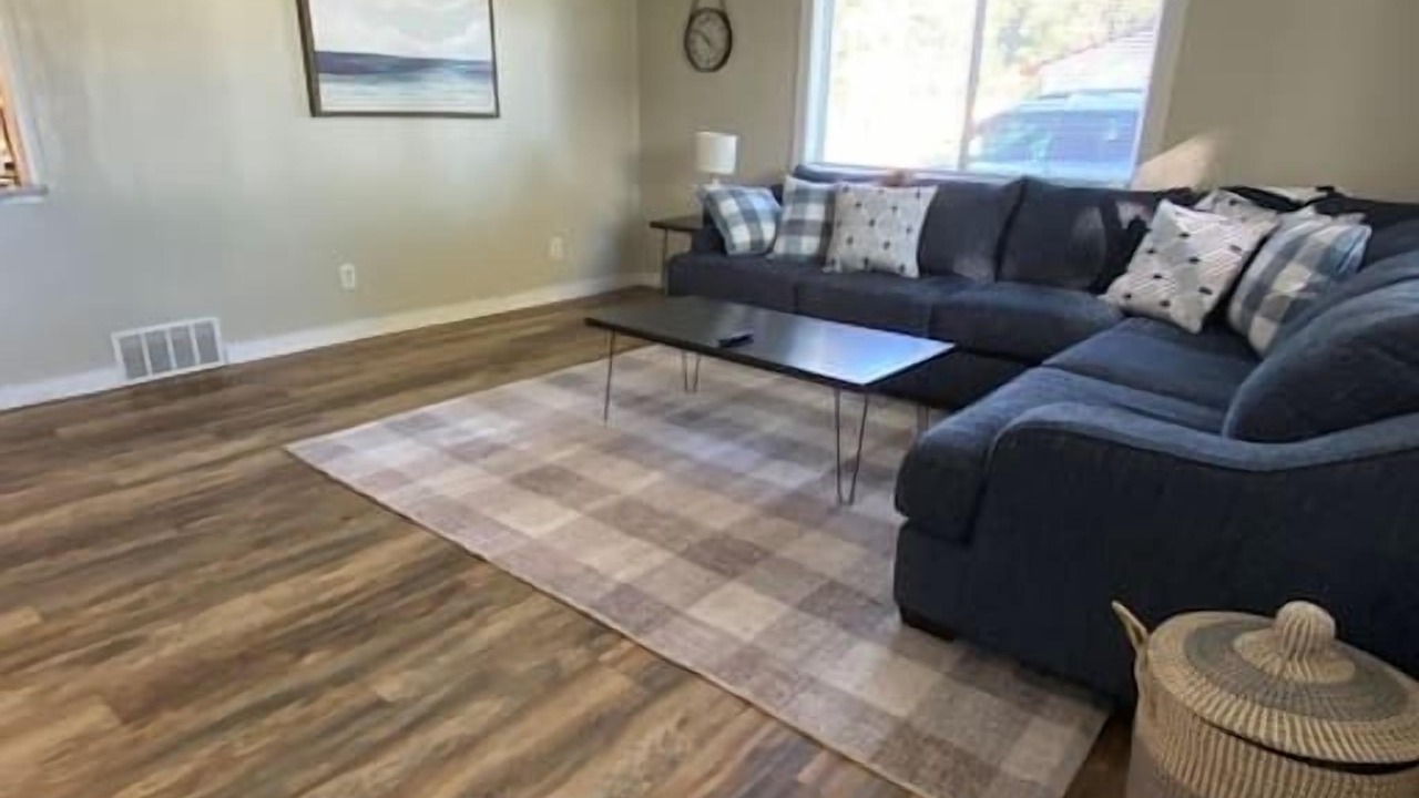 Photo of Livingroom in Cadillac