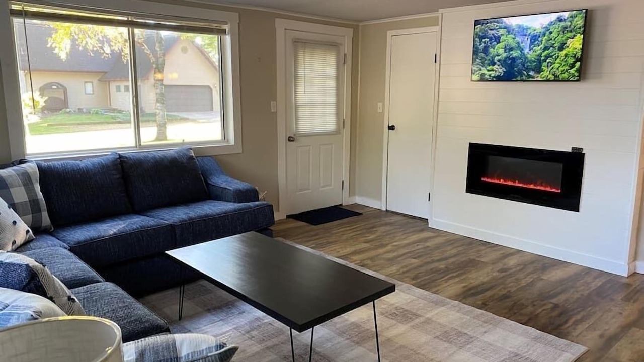 Photo of Livingroom in Cadillac