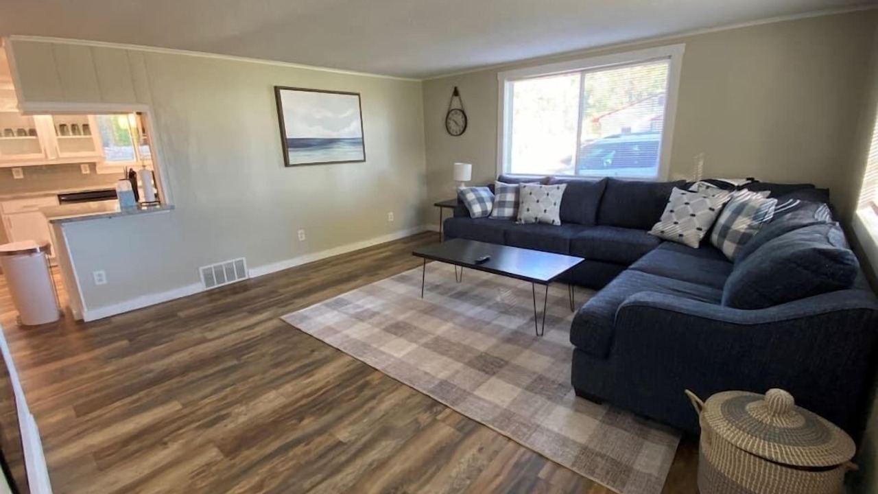 Photo of Livingroom in Cadillac