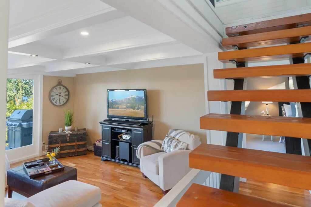 Photo of Livingroom in Bryn Mawr-Skyway