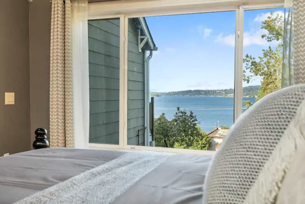Photo of Bedroom in Bryn Mawr-Skyway
