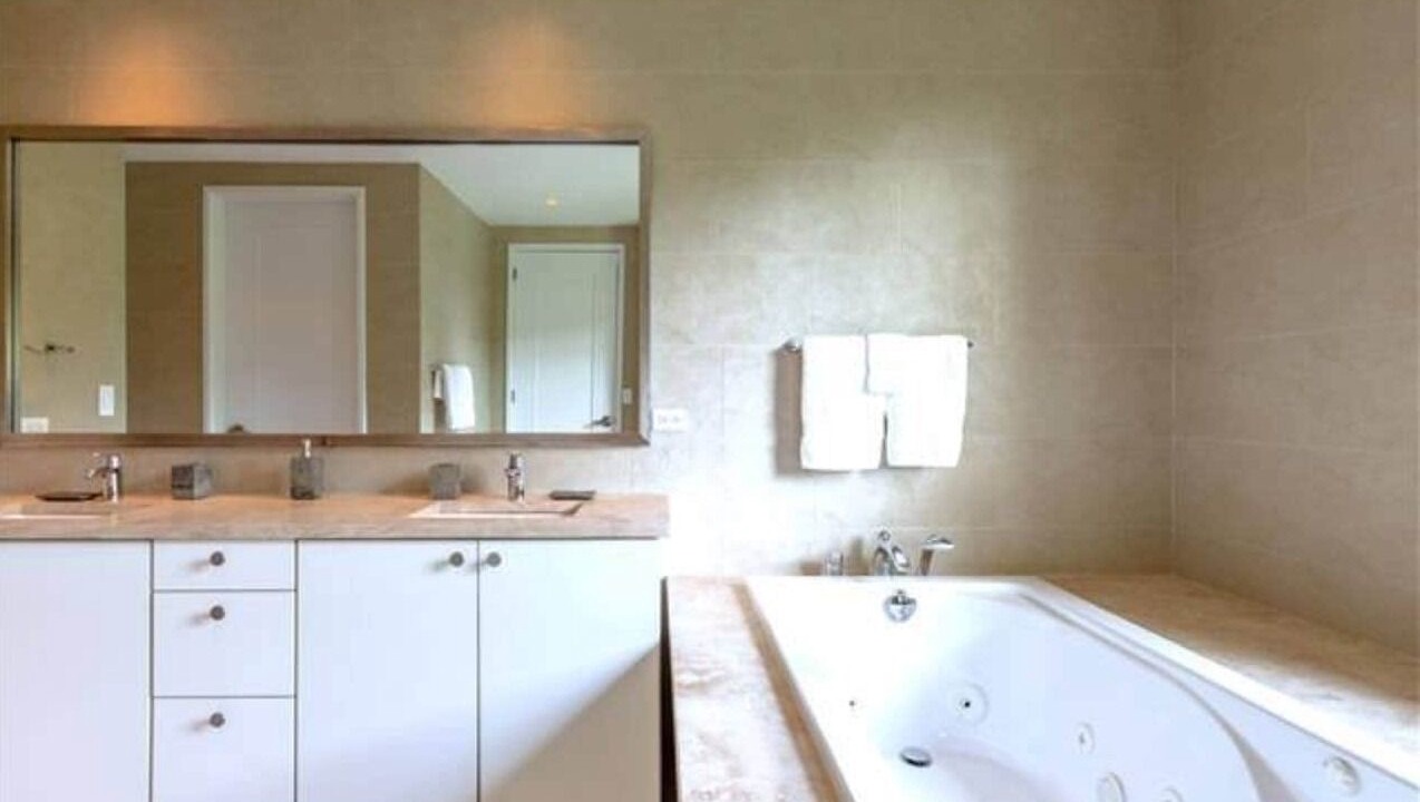 Photo of Bathroom in Herreras