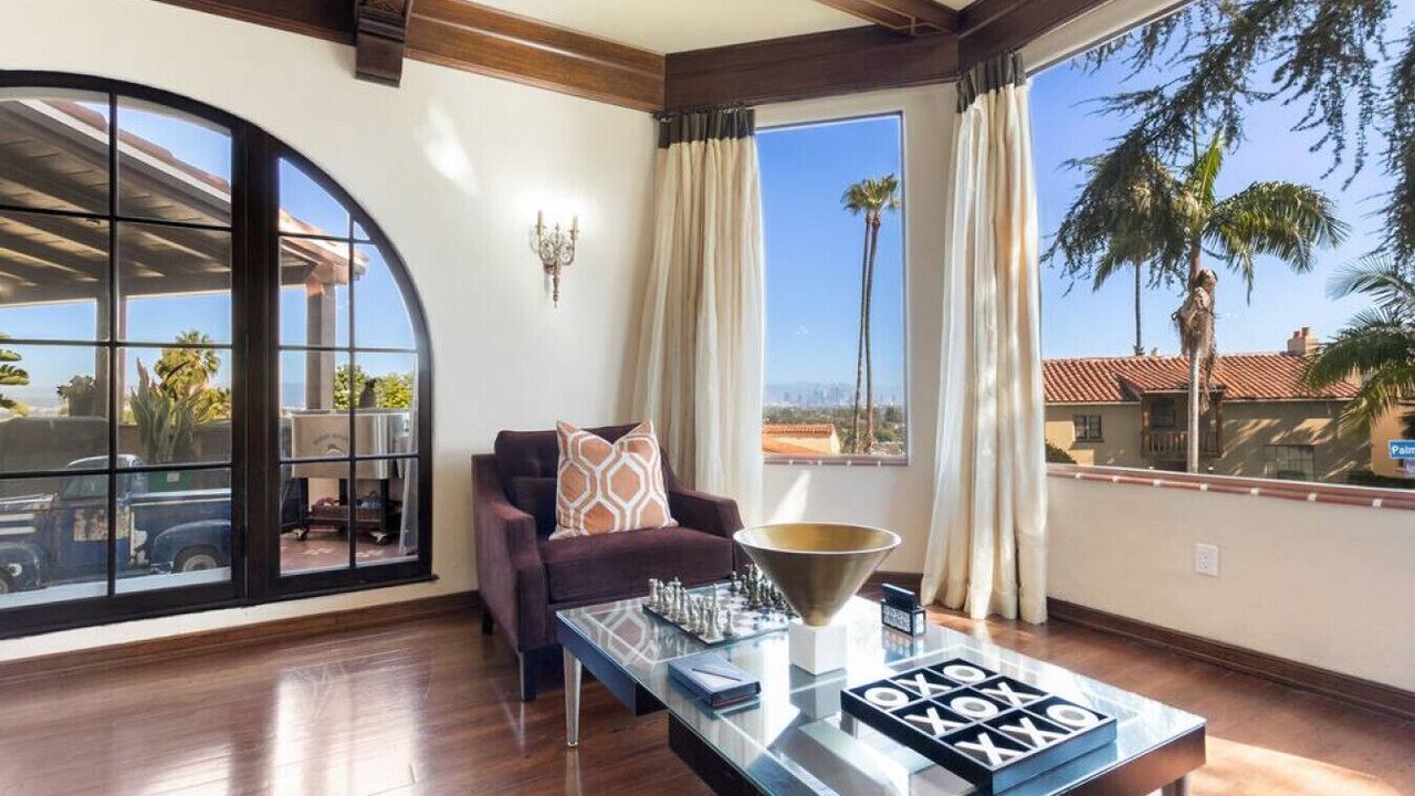 Photo of Livingroom in View Park-Windsor Hills