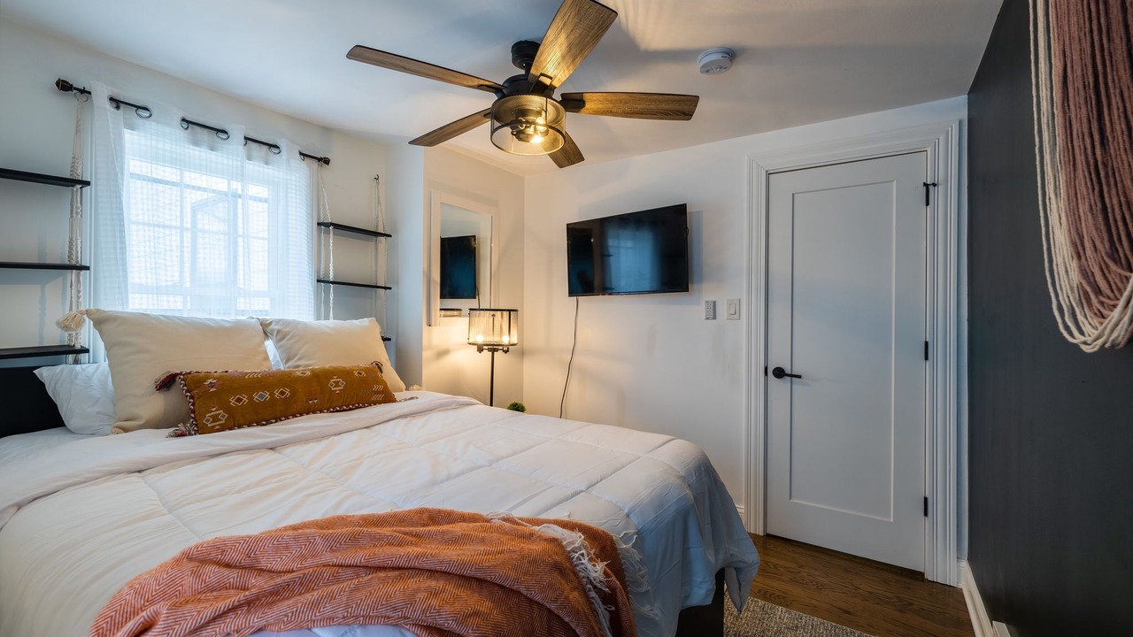 Photo of Bedroom in Skokie