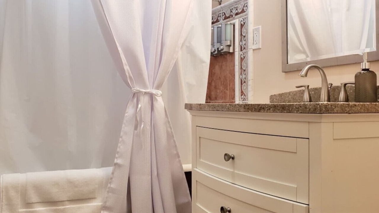 Photo of Bathroom in West Riverside