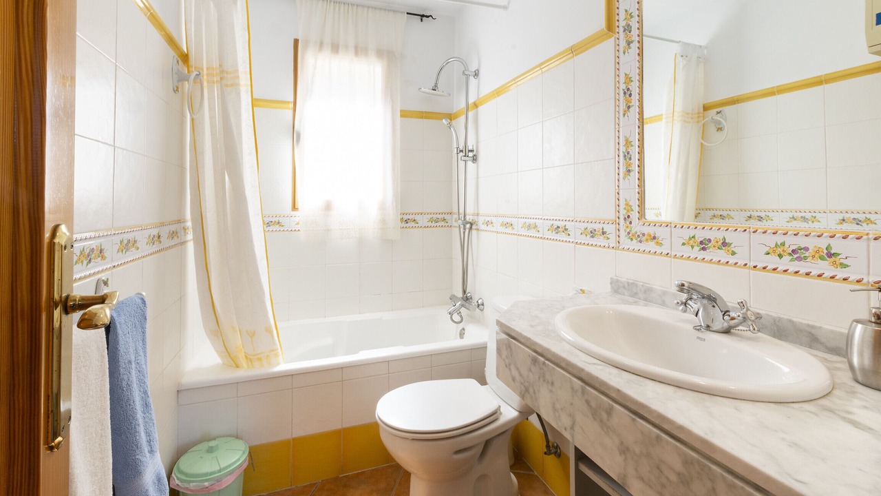 Photo of Bathroom in Orba
