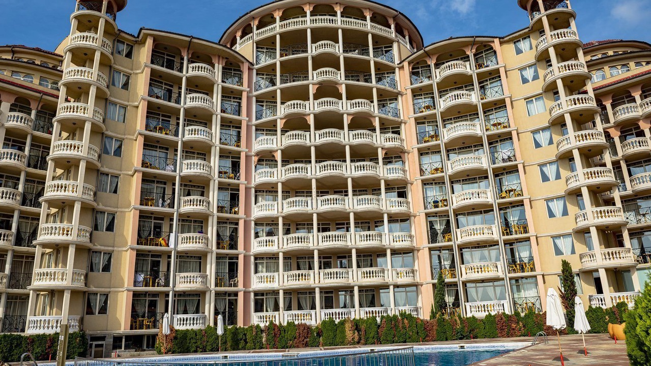 Photo of Outdoor in Elenite