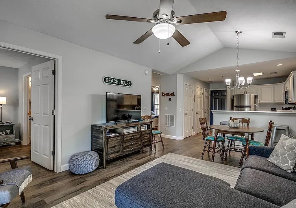 Photo of Livingroom in Pawleys Island