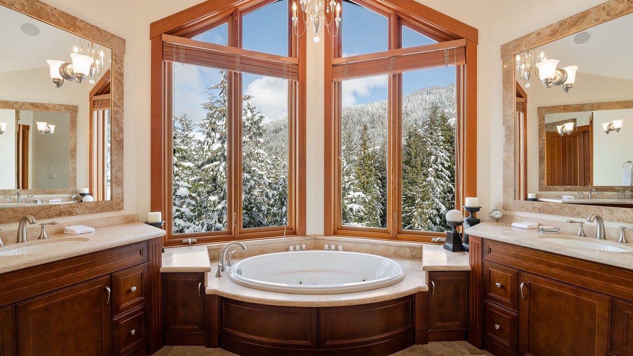 Photo of Bathroom in Whistler Creekside