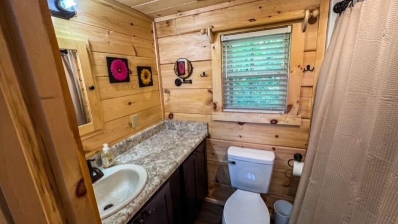 Photo of Bathroom in Talisheek