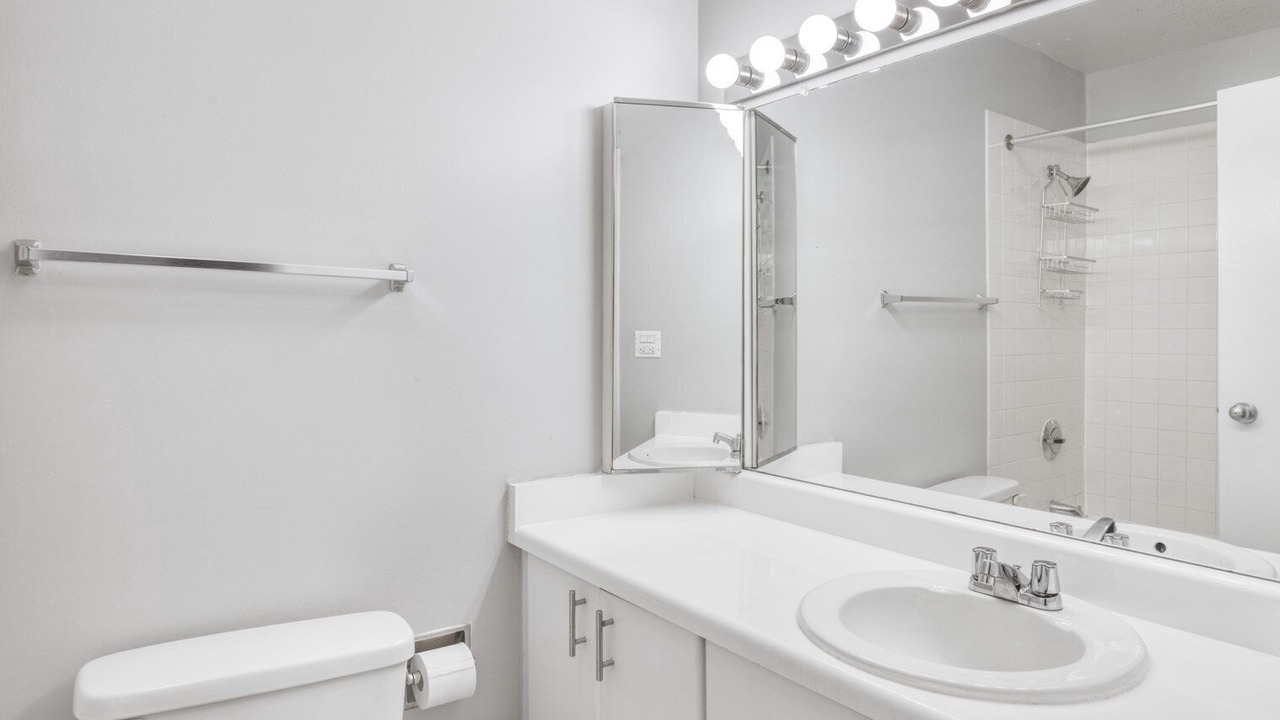 Photo of Bathroom in Streeterville