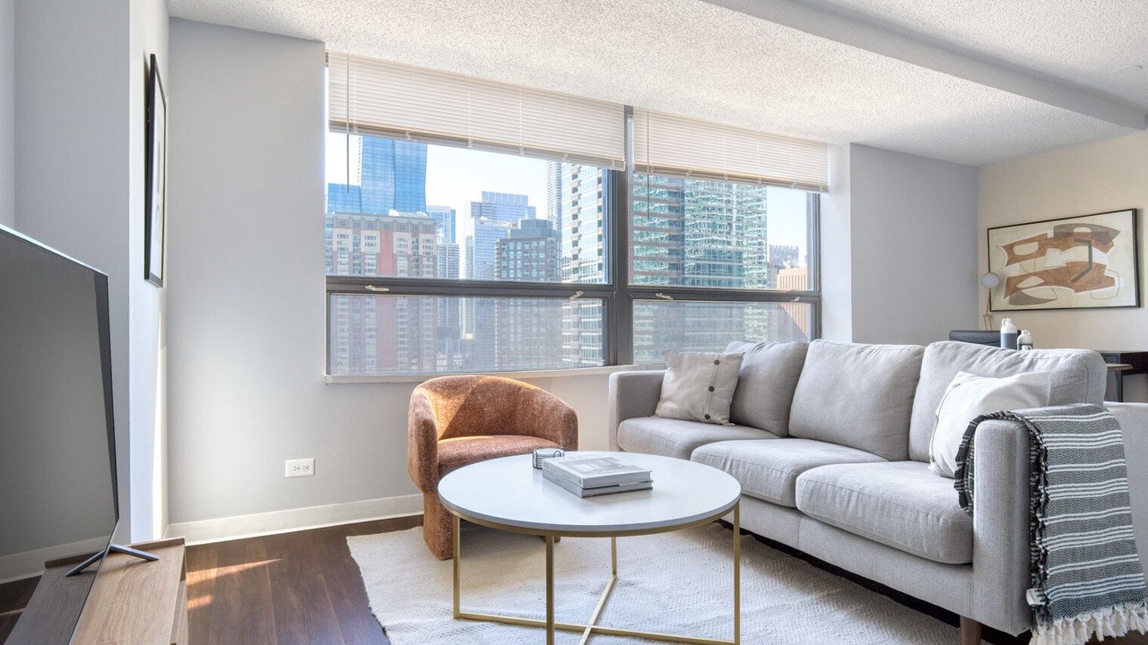 Photo of Livingroom in Streeterville