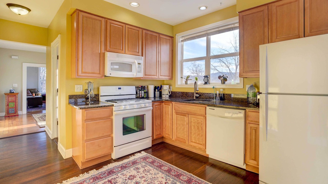 Photo of Kitchen in Village of Waterford