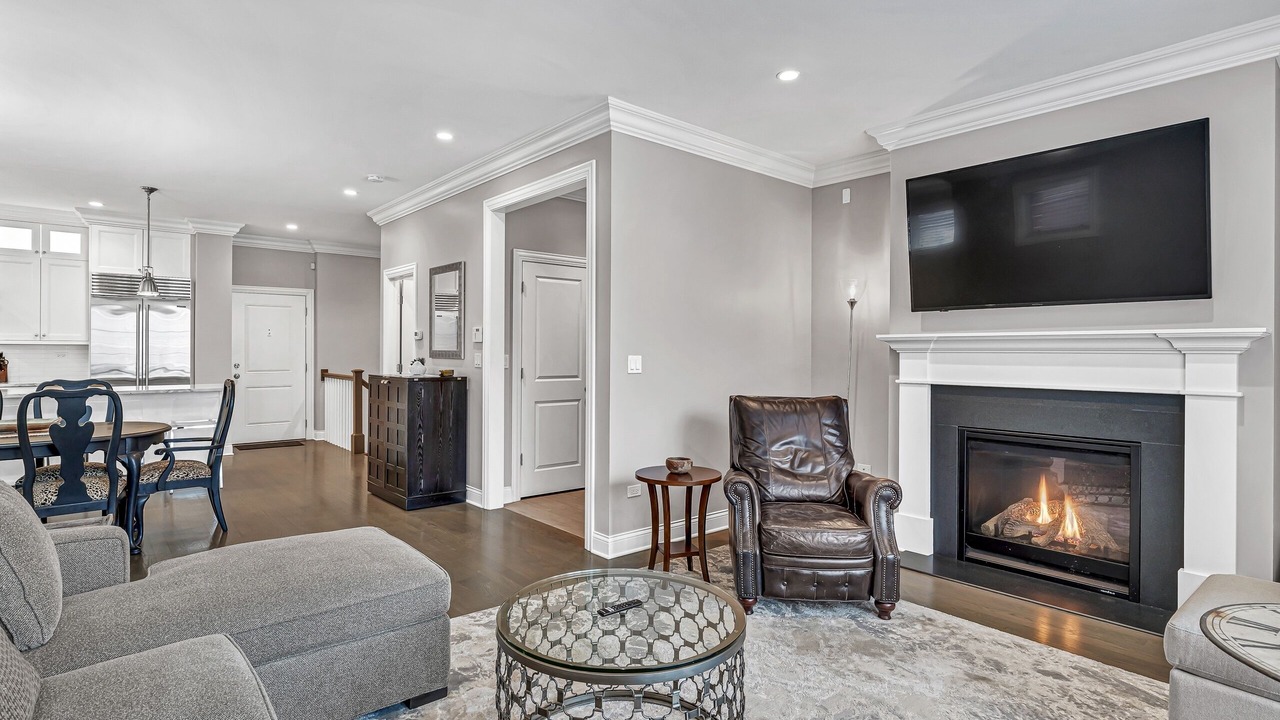 Photo of Livingroom in Wrigleyville