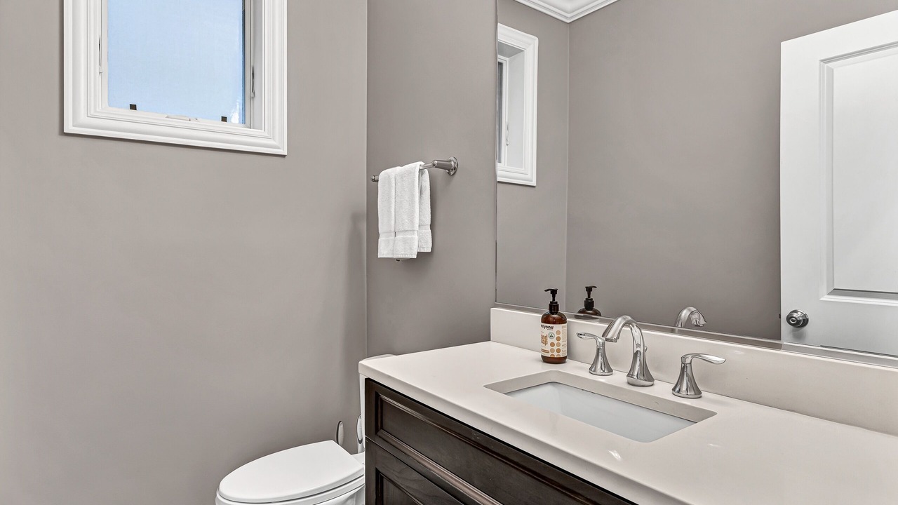 Photo of Bathroom in Wrigleyville