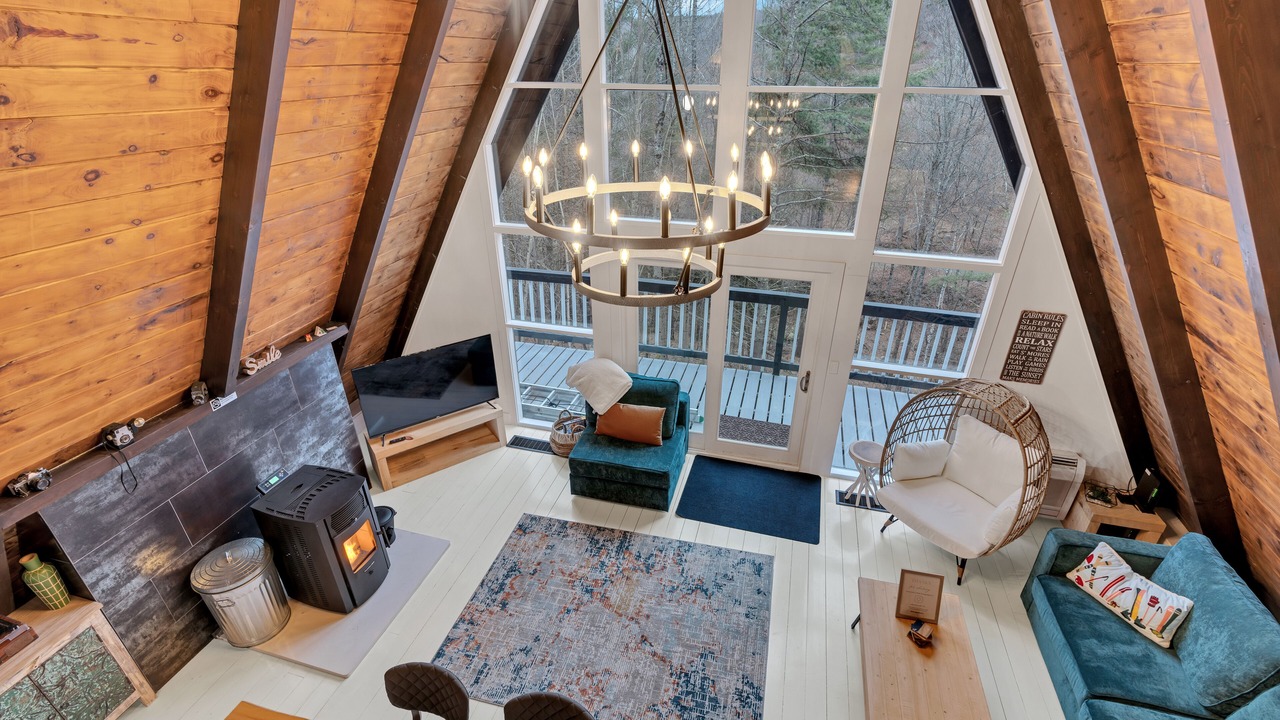Photo of Livingroom in Pittsfield