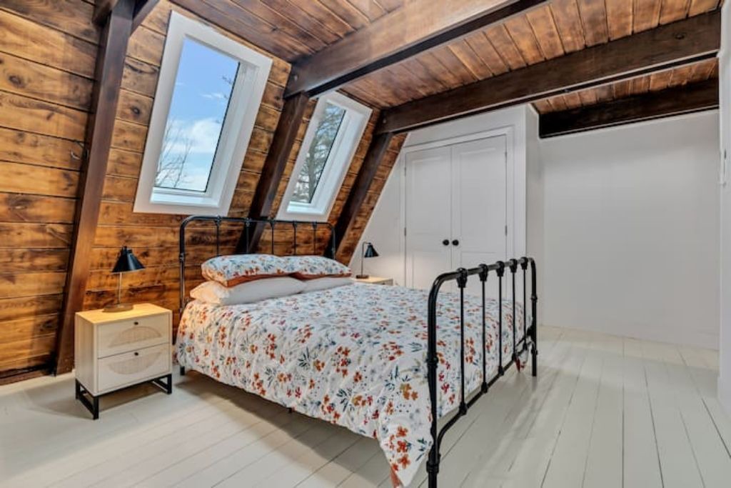 Photo of Bedroom in Pittsfield