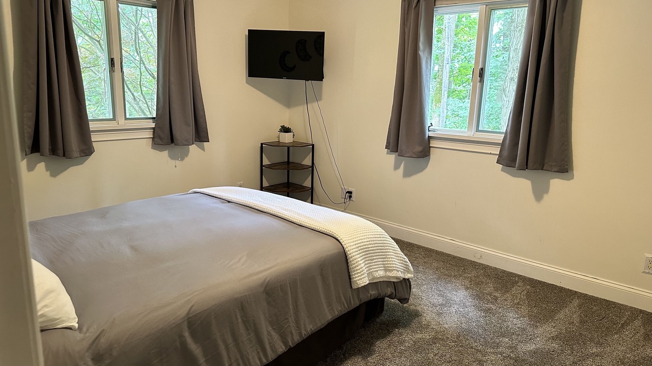 Photo of Bedroom in Montoursville