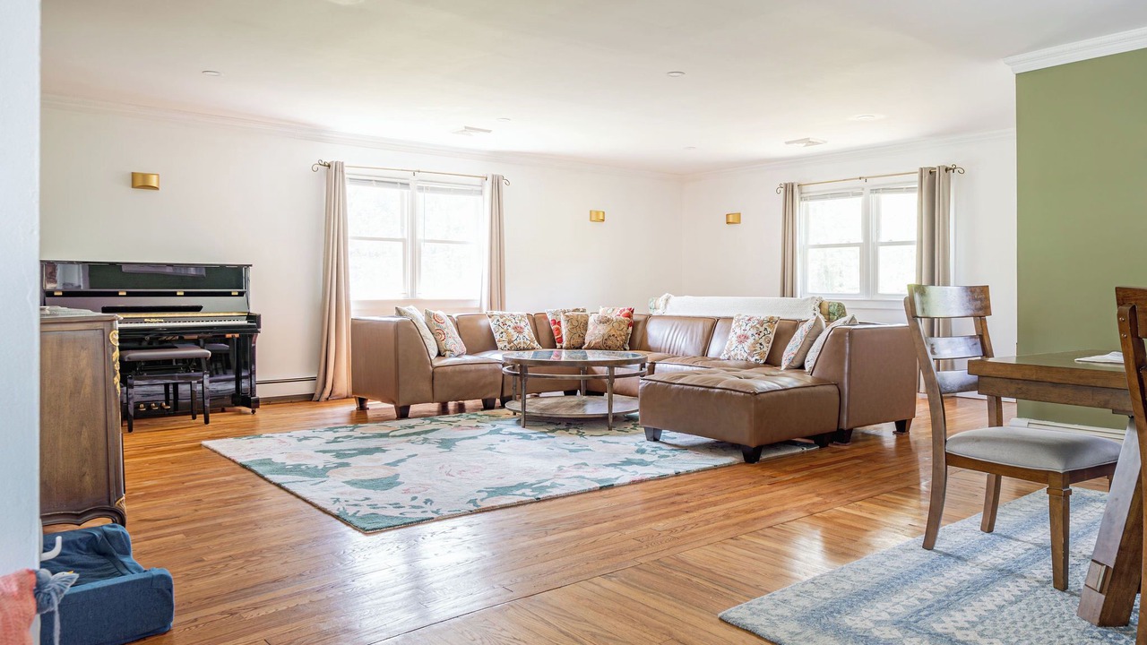 Photo of Livingroom in Gardiner