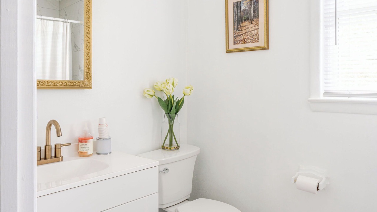 Photo of Bathroom in Gardiner