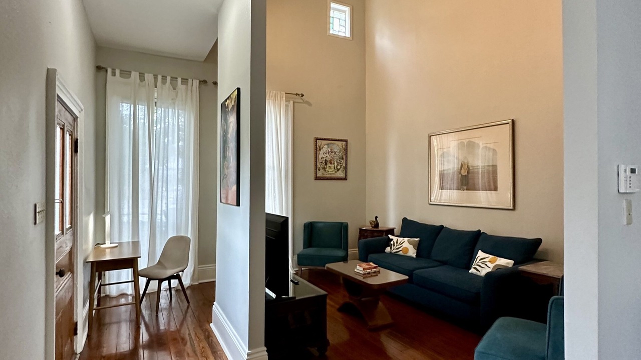 Photo of Livingroom in West Riverside