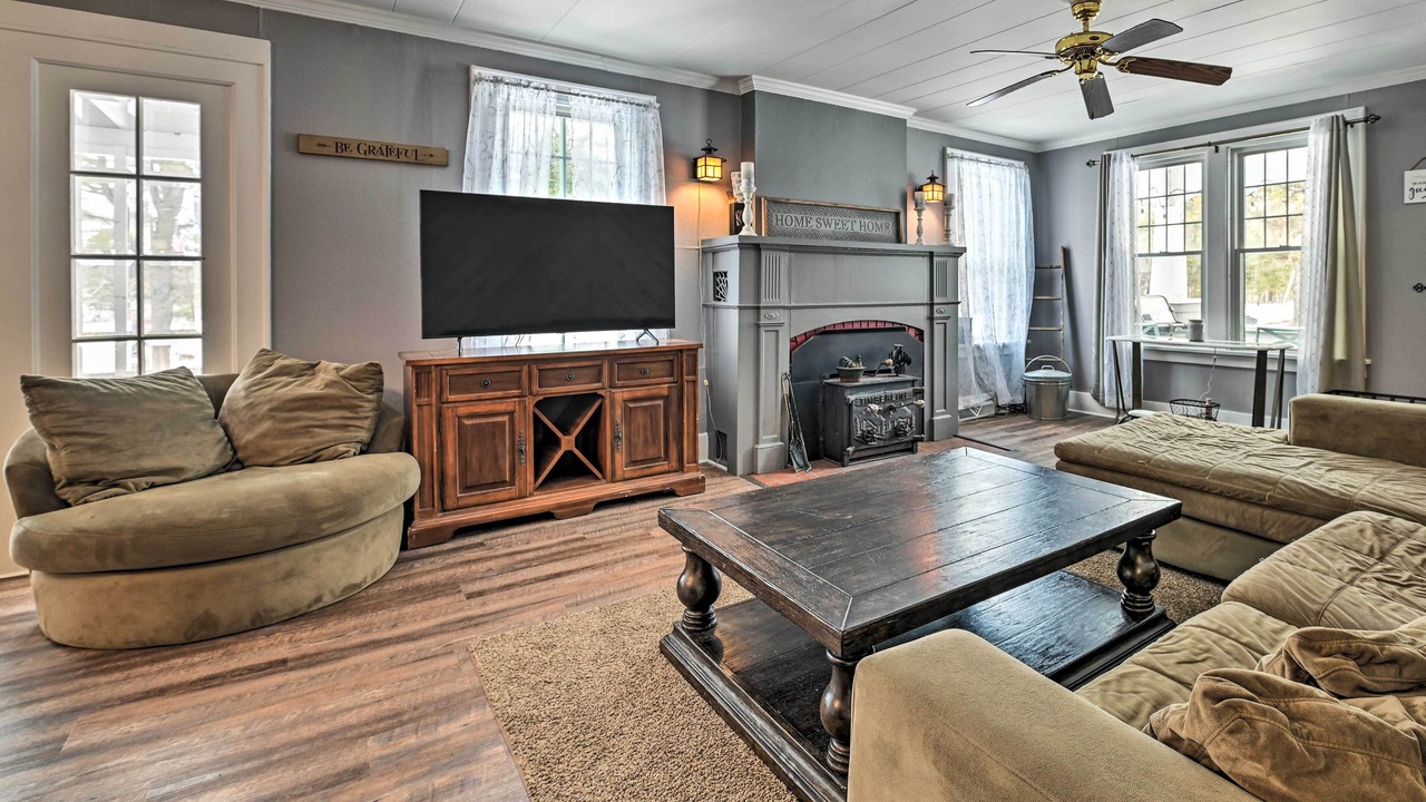Photo of Livingroom in Otter Lake