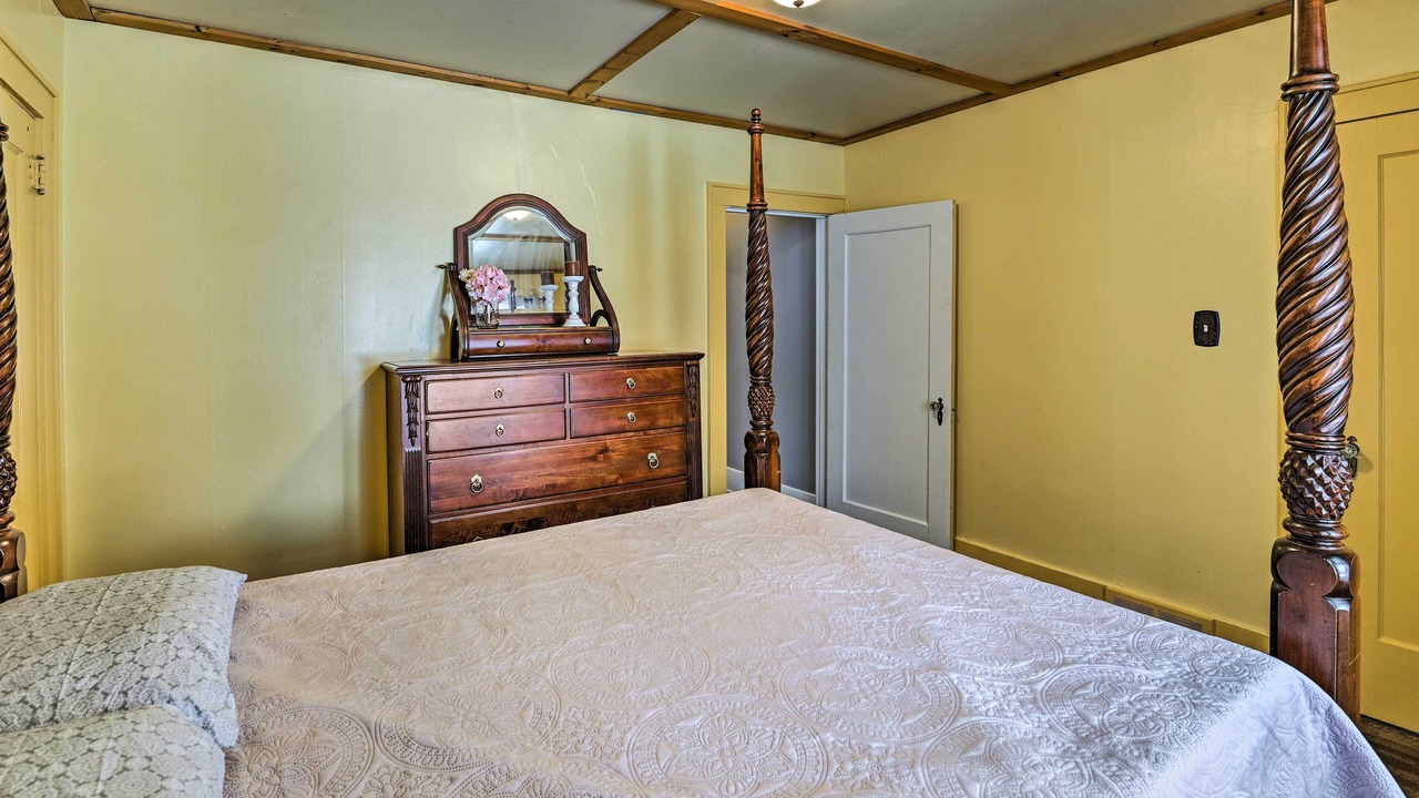 Photo of Bedroom in Otter Lake