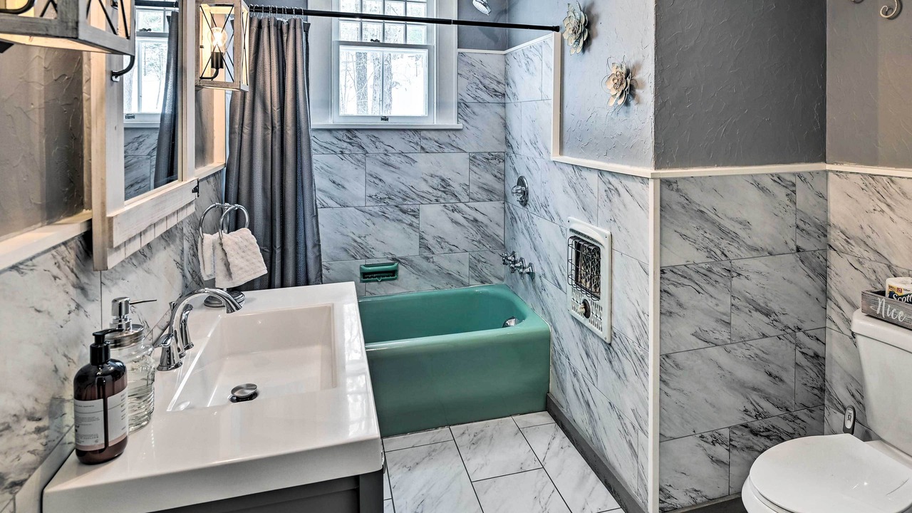 Photo of Bathroom in Otter Lake