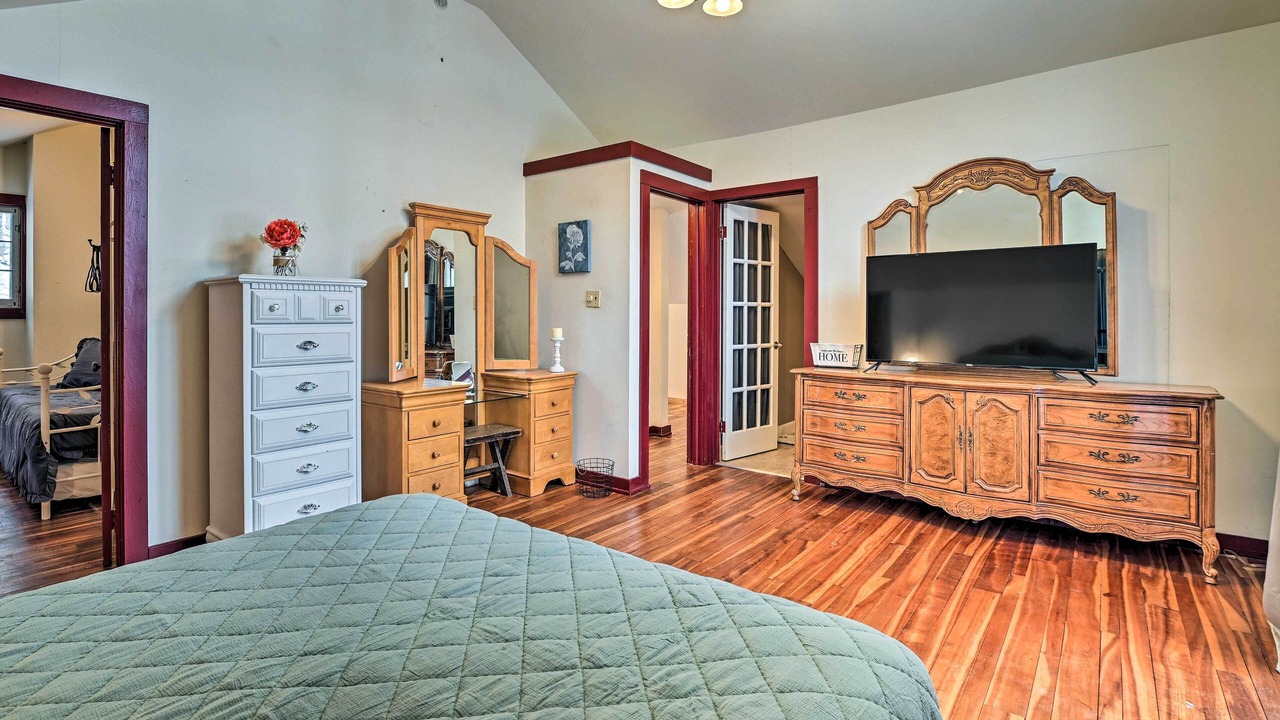 Photo of Bedroom in Otter Lake