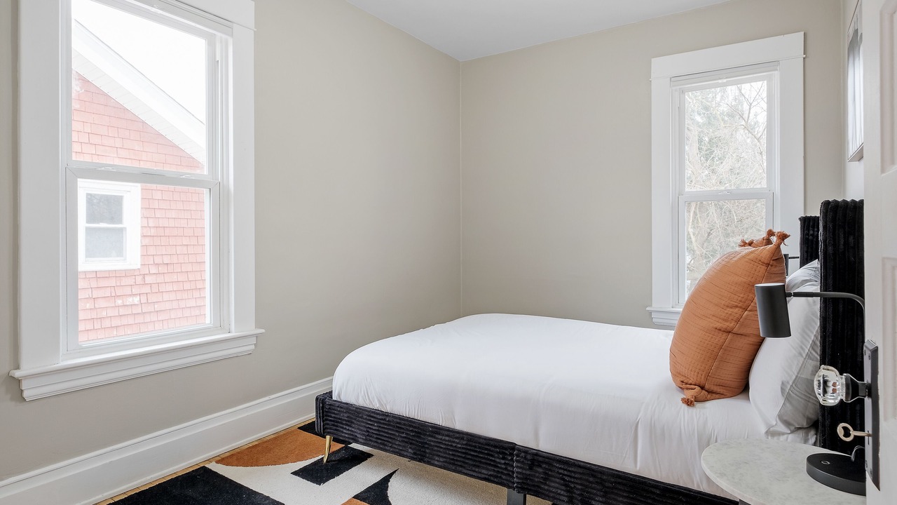 Photo of Bedroom in Fulton Heights