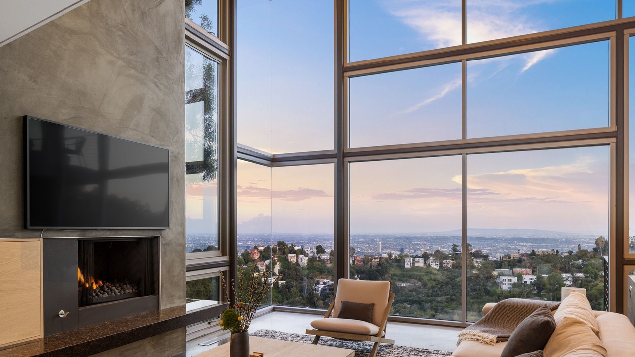 Photo of Others in Hollywood Hills West