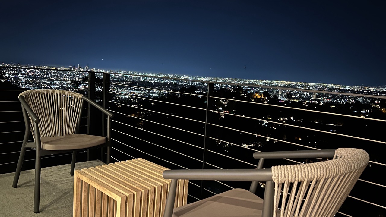 Photo of Others in Hollywood Hills West
