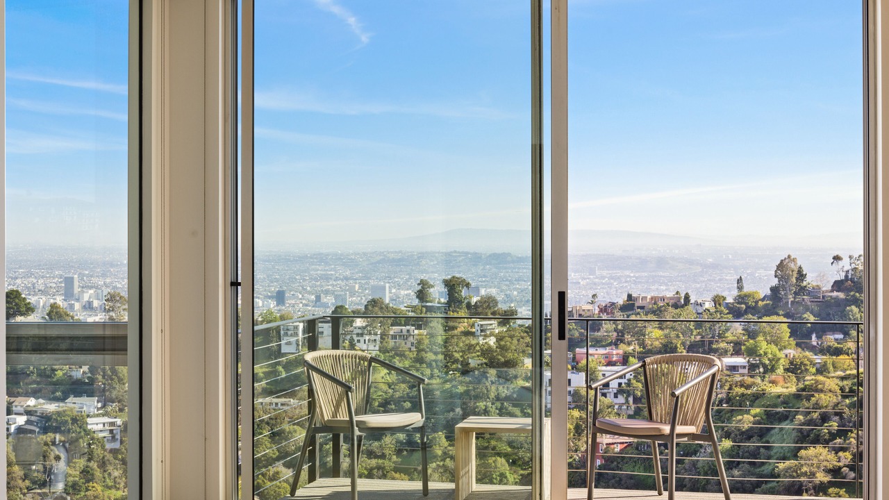 Photo of Others in Hollywood Hills West