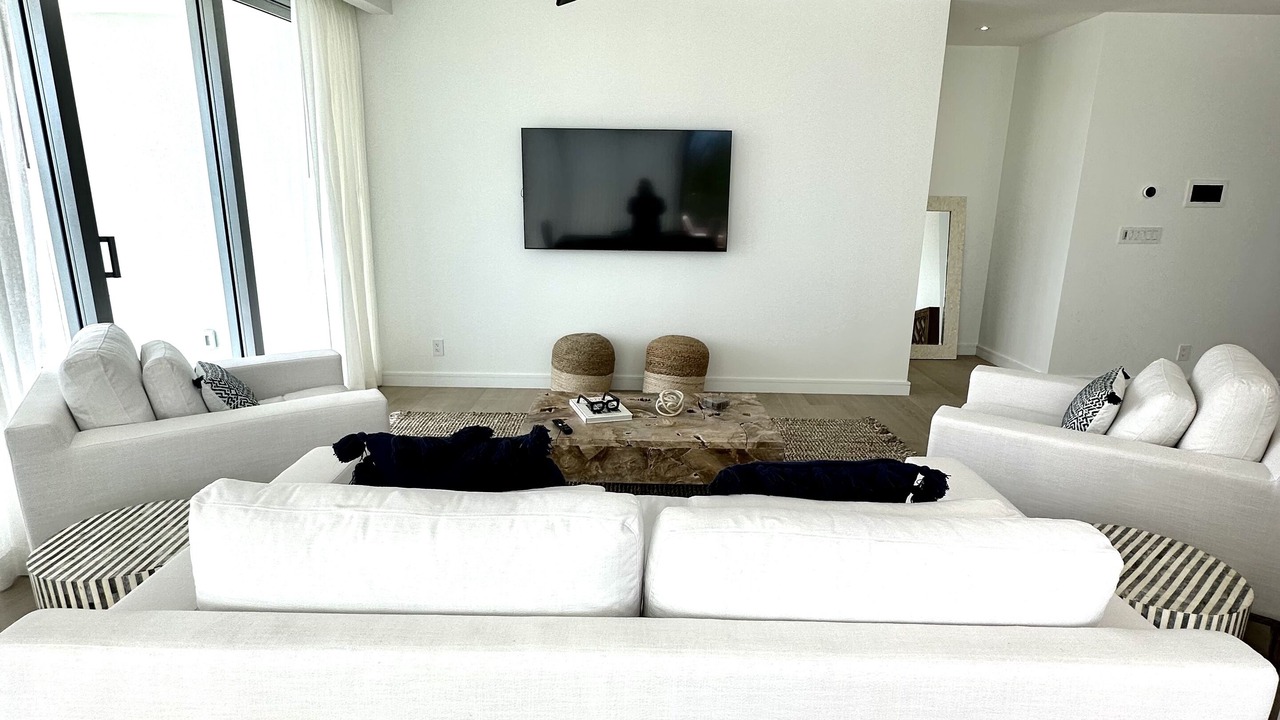 Photo of Livingroom in Nassau