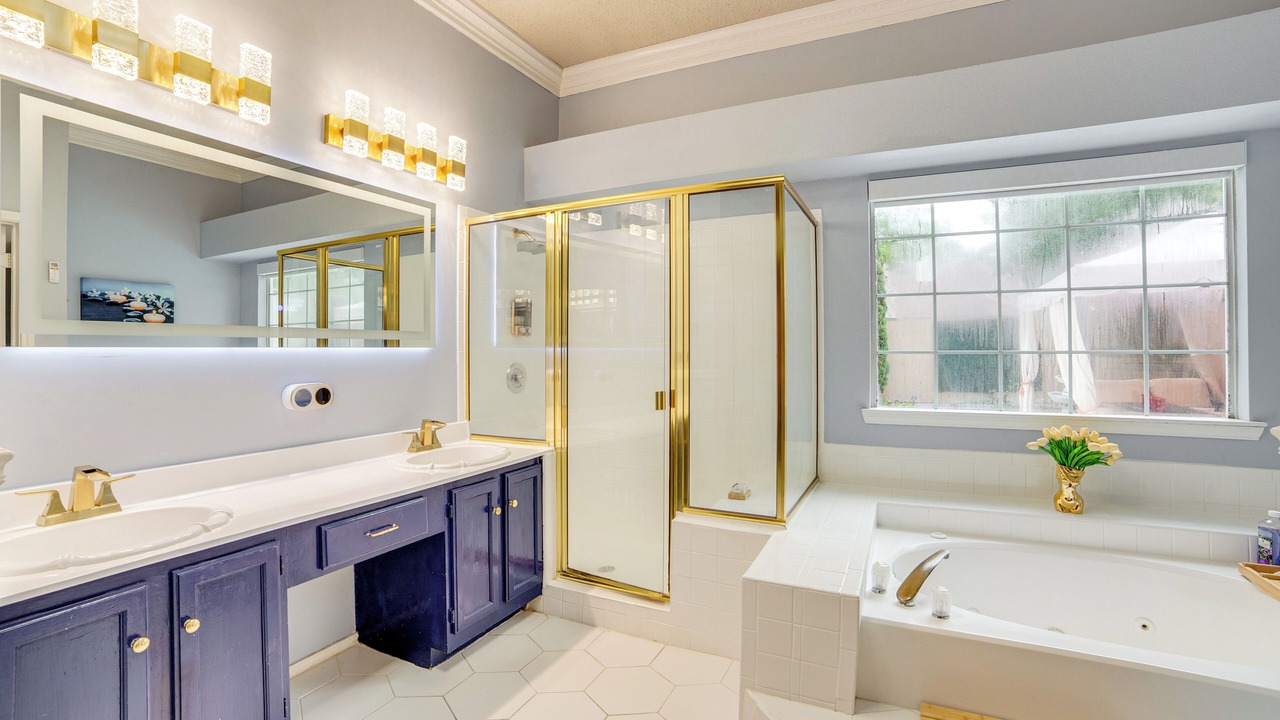 Photo of Bathroom in Rowlett