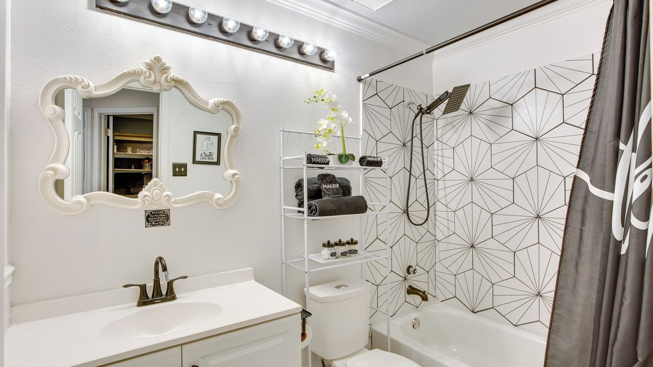 Photo of Bathroom in Rowlett